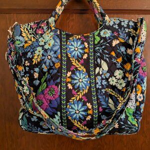 EUC Vera Bradley Midnight Blues (retired pattern!) Handbag
